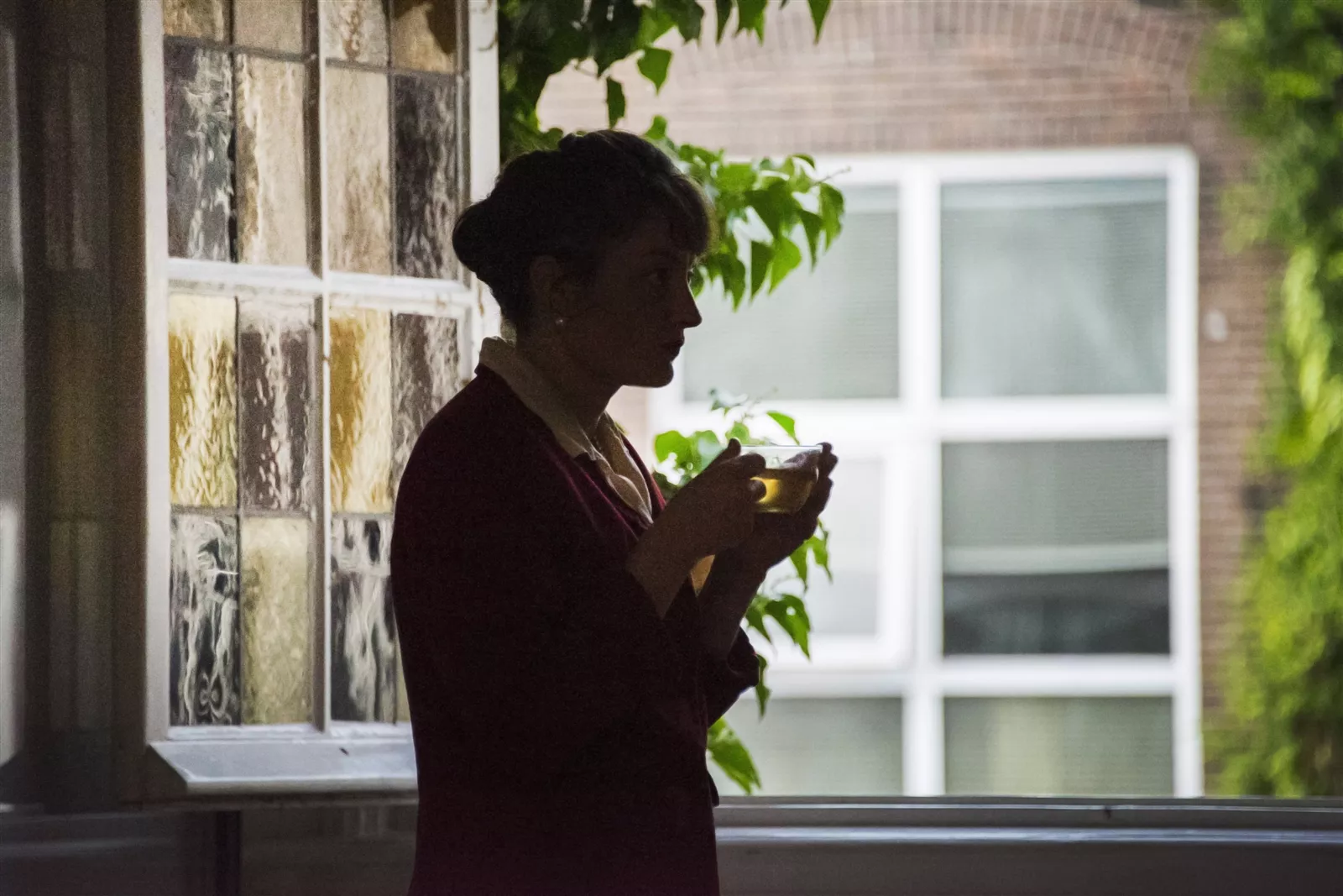 Artemis - Echte vrouwen joggen in regenpak